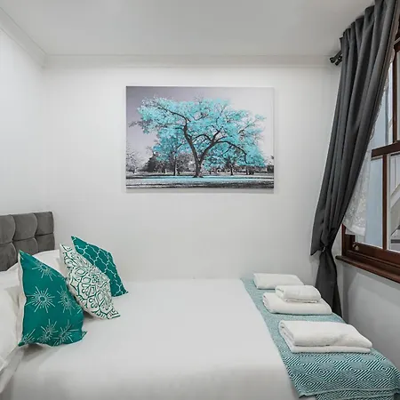 Comfy Small Basement Studio In Kensington Olympia London Exterior photo