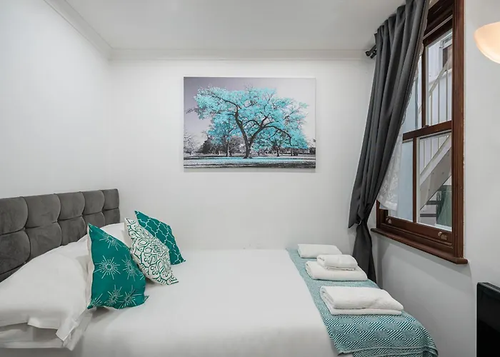 Comfy Small Basement Studio In Kensington Olympia